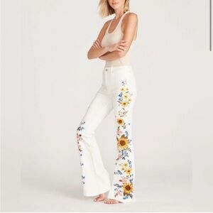 Driftwood Farrah Flare White Sunflower Flare  Jeans‎ Size 25 Short 32 inseam